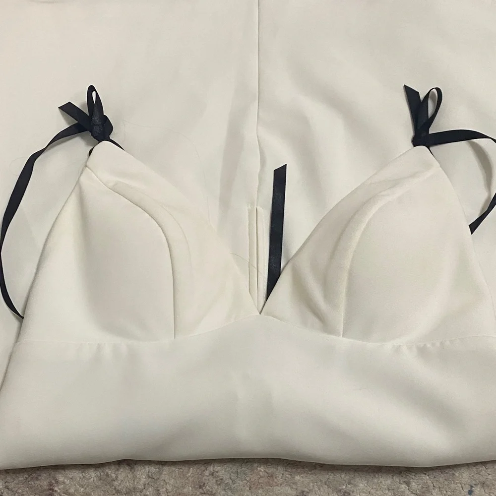 Elegant White Slip Dress with black bows from city studio - Picture 3 of 3